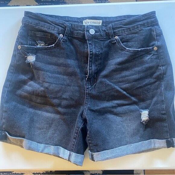 Luvamia Pants - NEW Luvamia Womens Large Black Stretch Cuffed Denim Jean Shorts